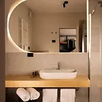 Elide Design Assisi