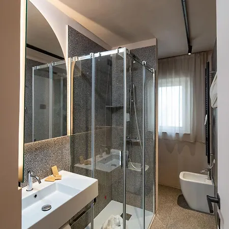 호텔 Elide Design 3*