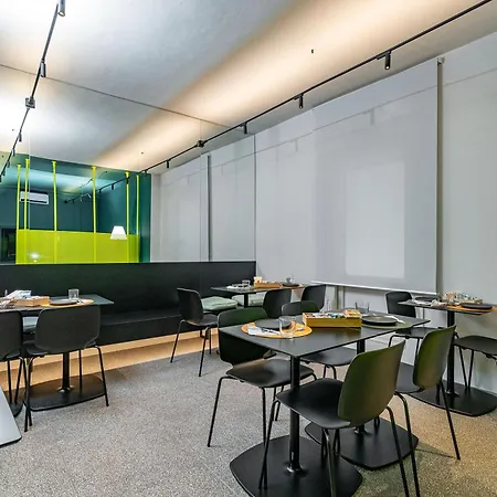 Hotell Elide Design 3*